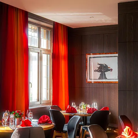 Au Nid De Cigognes ホテル