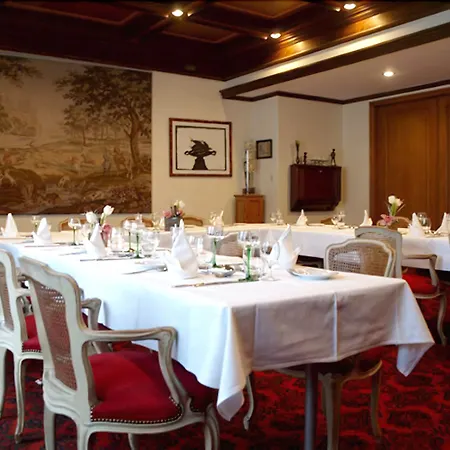 Au Nid De Cigognes Hotel 3*