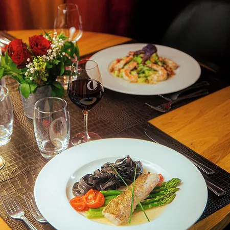 Au Nid De Cigognes ホテル 3*