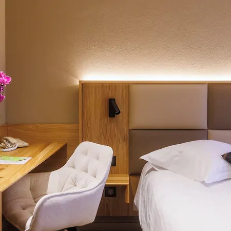 Au Nid De Cigognes Hotel 3*