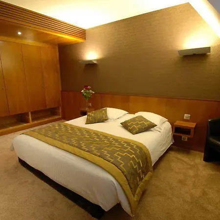 Au Nid De Cigognes Hotel 3*