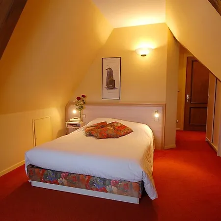 Au Nid De Cigognes 3*