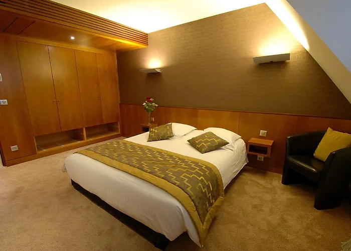 Hotell Au Nid De Cigognes 3*